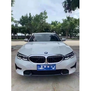 21年最新款宝马320i 